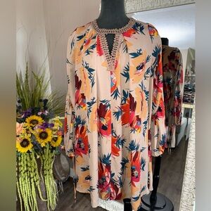 Umgee Floral Crochet-Trim Beige Tunic Dress Sz M